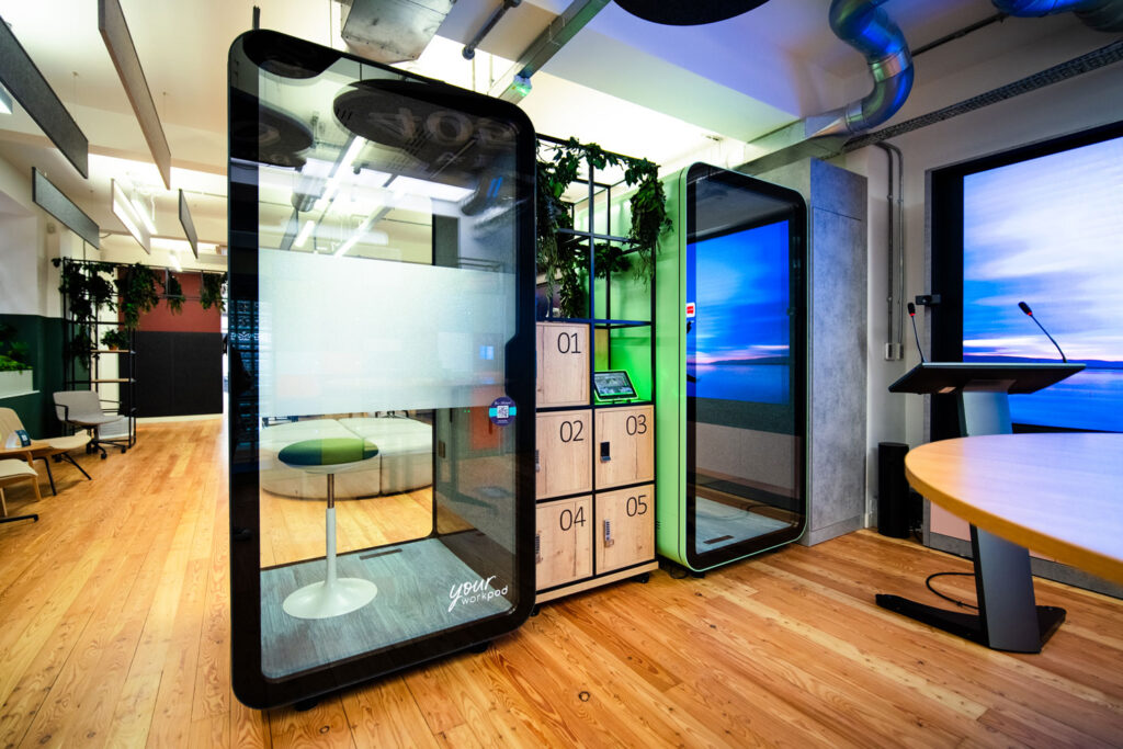 Two Your Workpod Solo pods in the Your Workspace showroom.