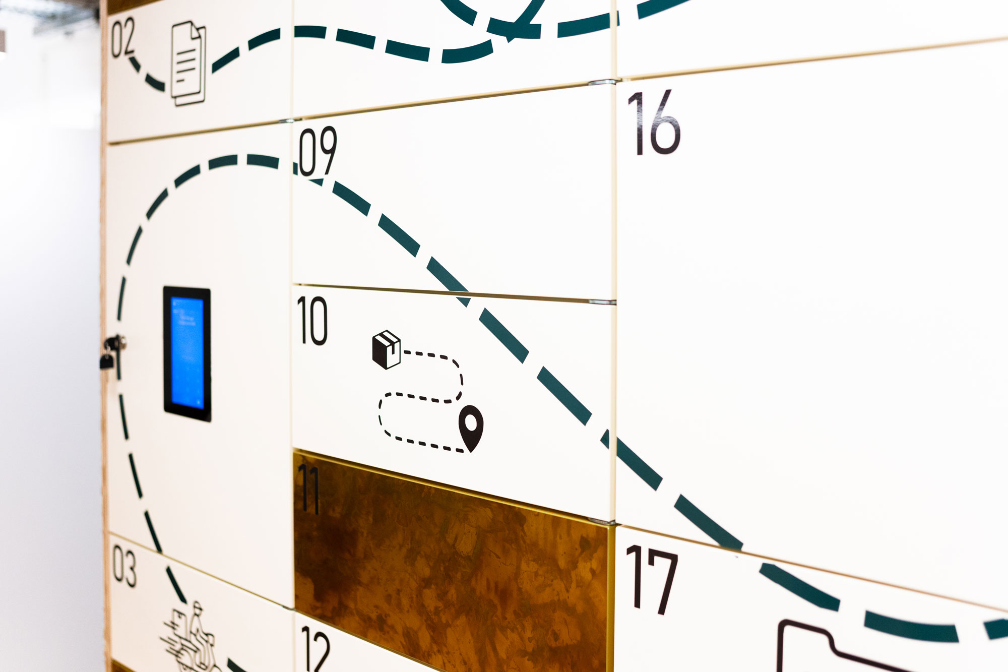Smart parcel locker solution in the Your Workspace showroom.